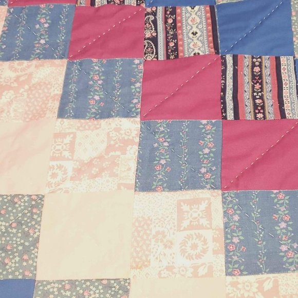 Handmade vintage Patchwork quilt 76x84 with pillow shams - Picture 7 of 10